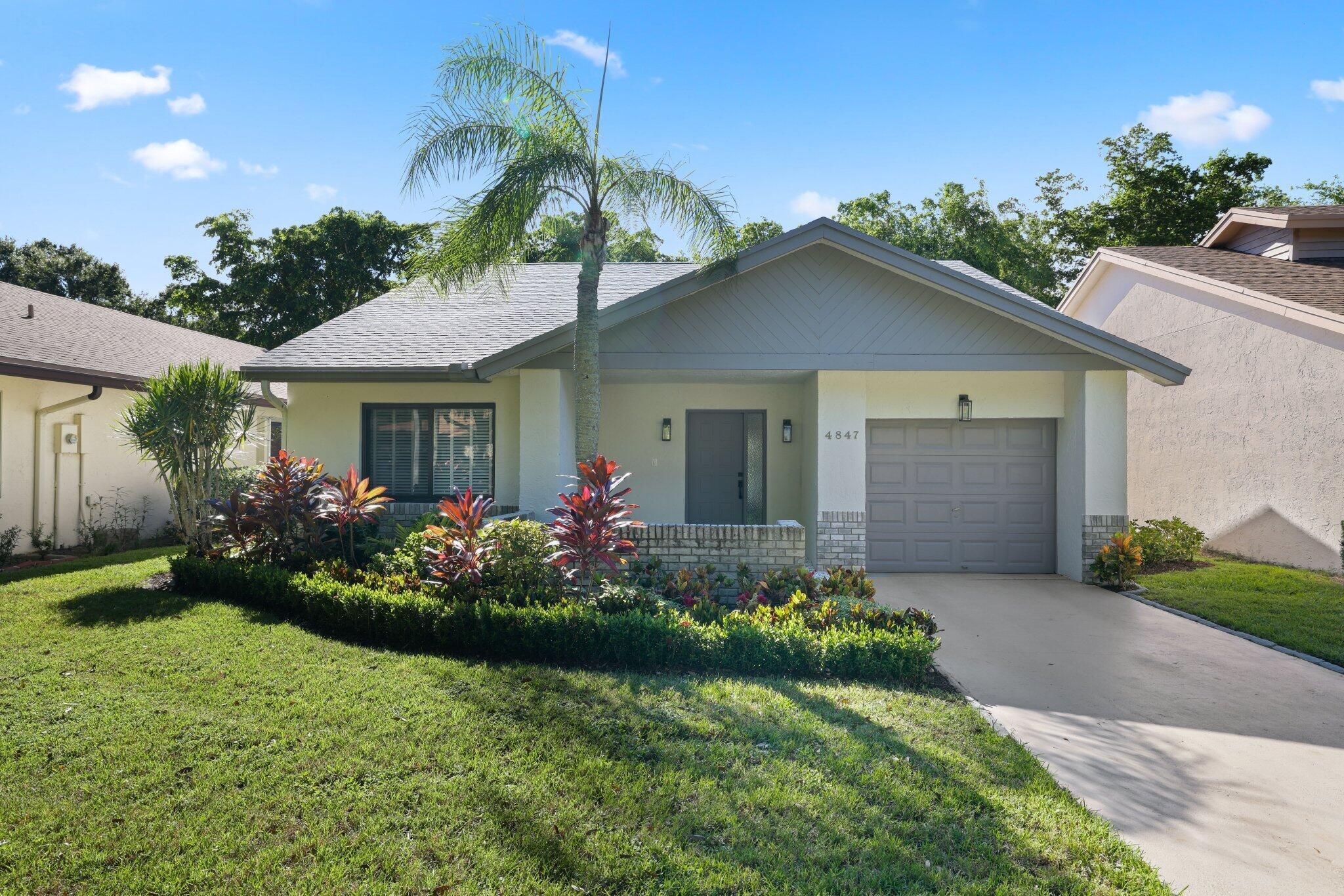 4847 Boxwood Circle