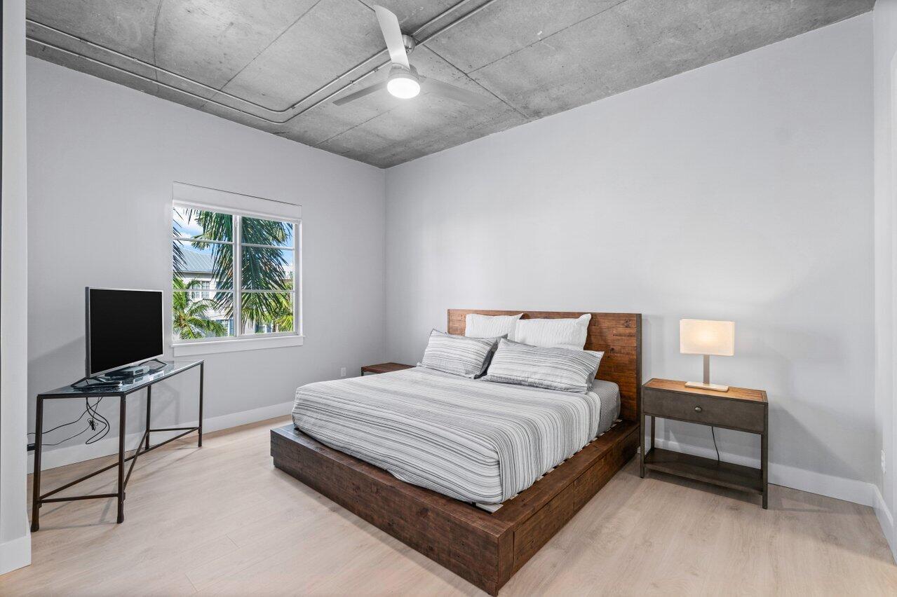 335 SE 6th Avenue 308