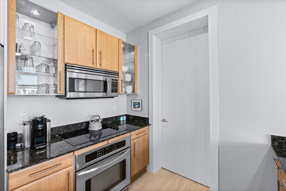 335 SE 6th Avenue 308