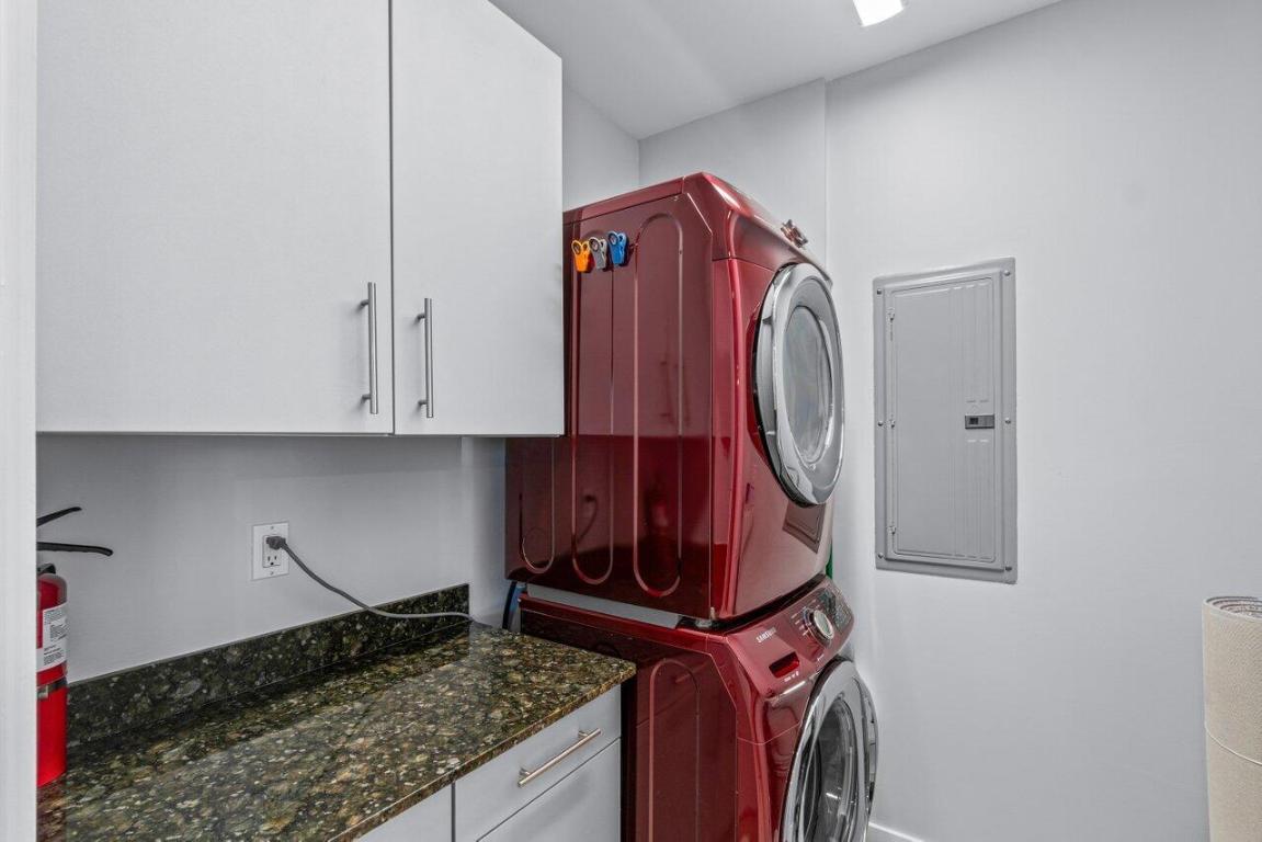 335 SE 6th Avenue 308