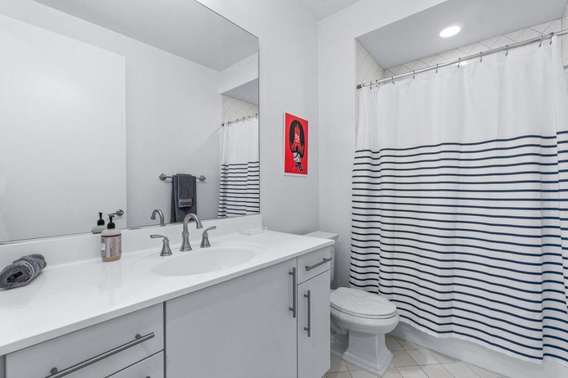 335 SE 6th Avenue 308