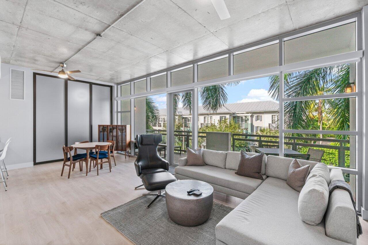 335 SE 6th Avenue 308