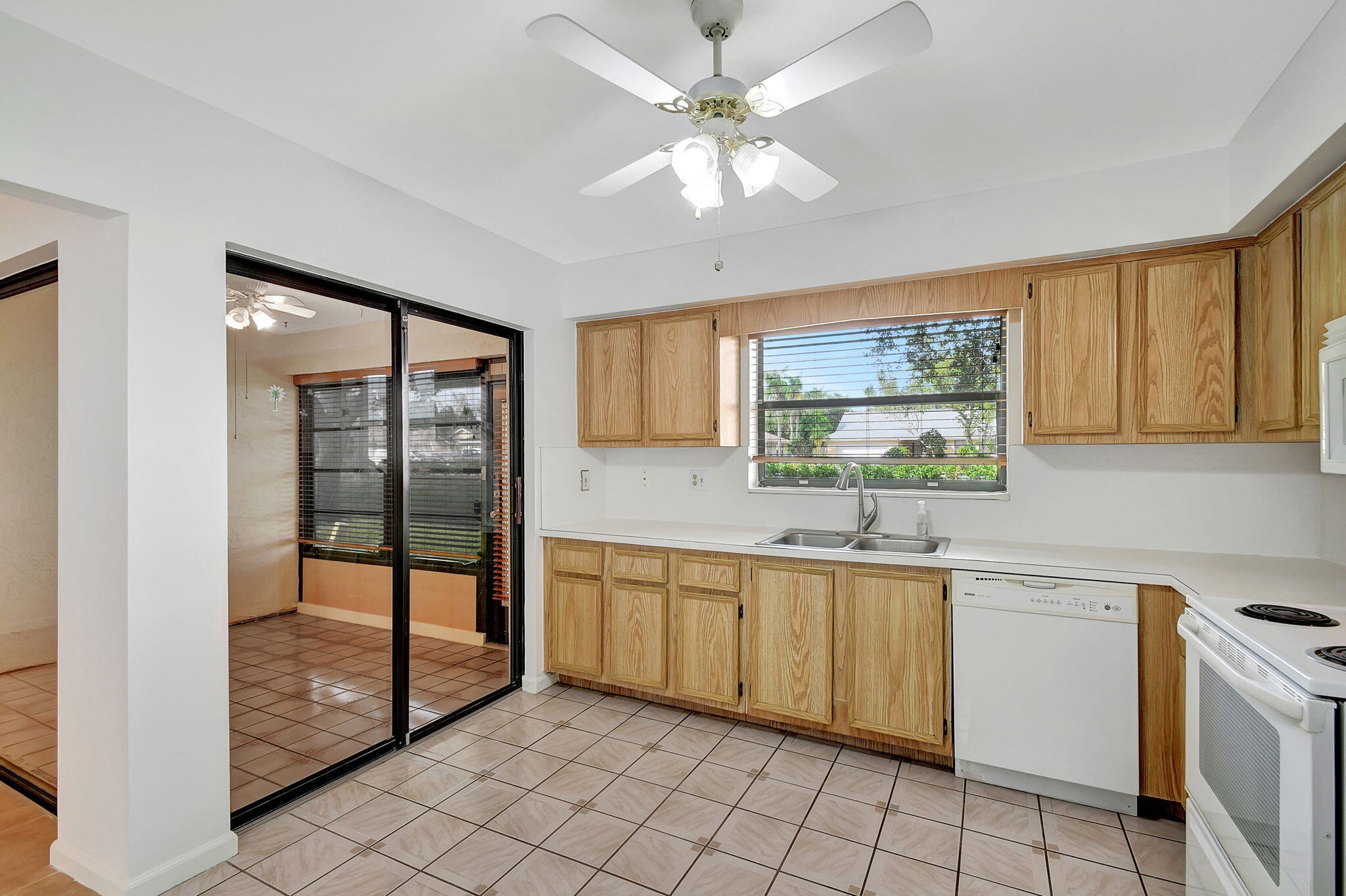 9805 Tabebuia Tree Drive A