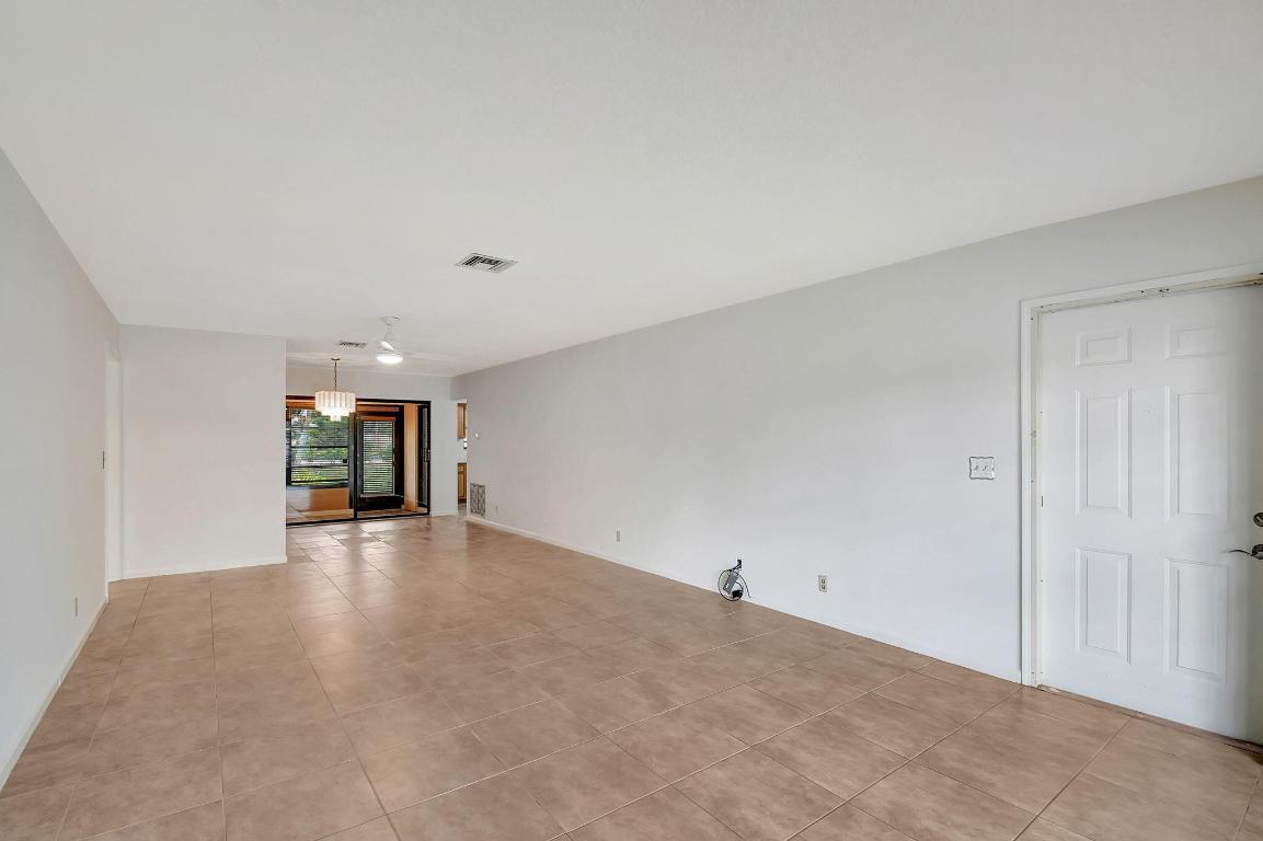 9805 Tabebuia Tree Drive A