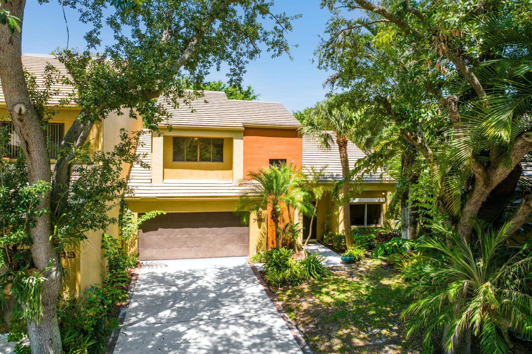 745 St Albans Drive