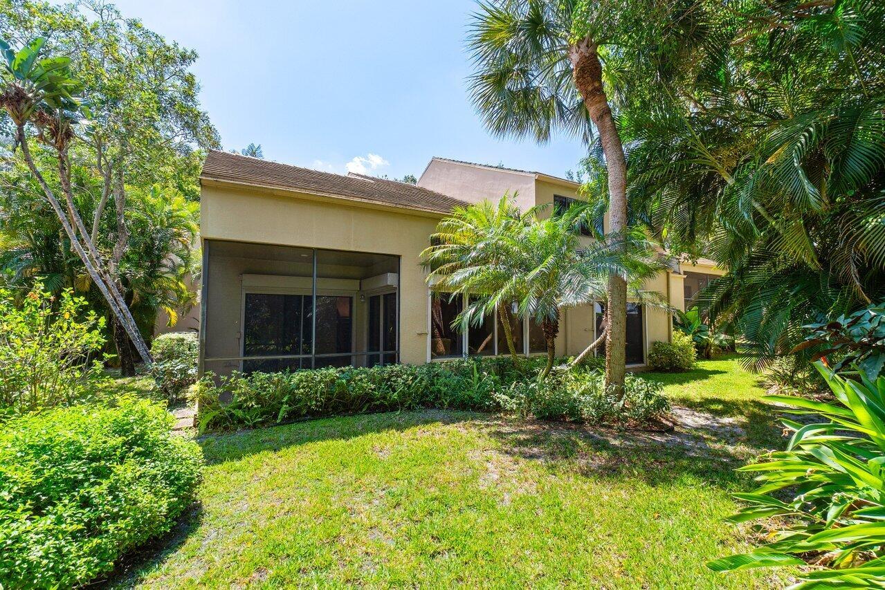 745 St Albans Drive