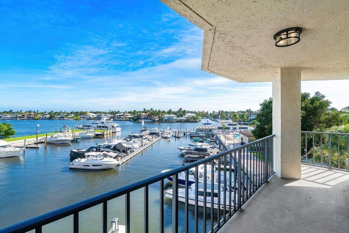 1035 S Federal Highway 218