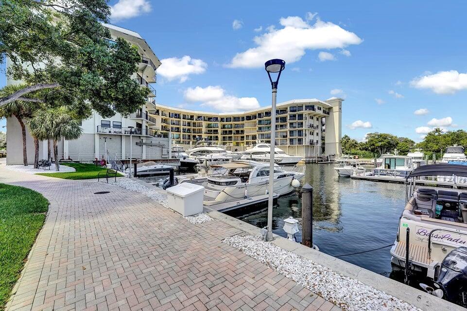 1035 S Federal Highway 218