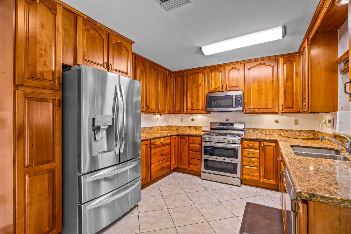 721 New Castle Street