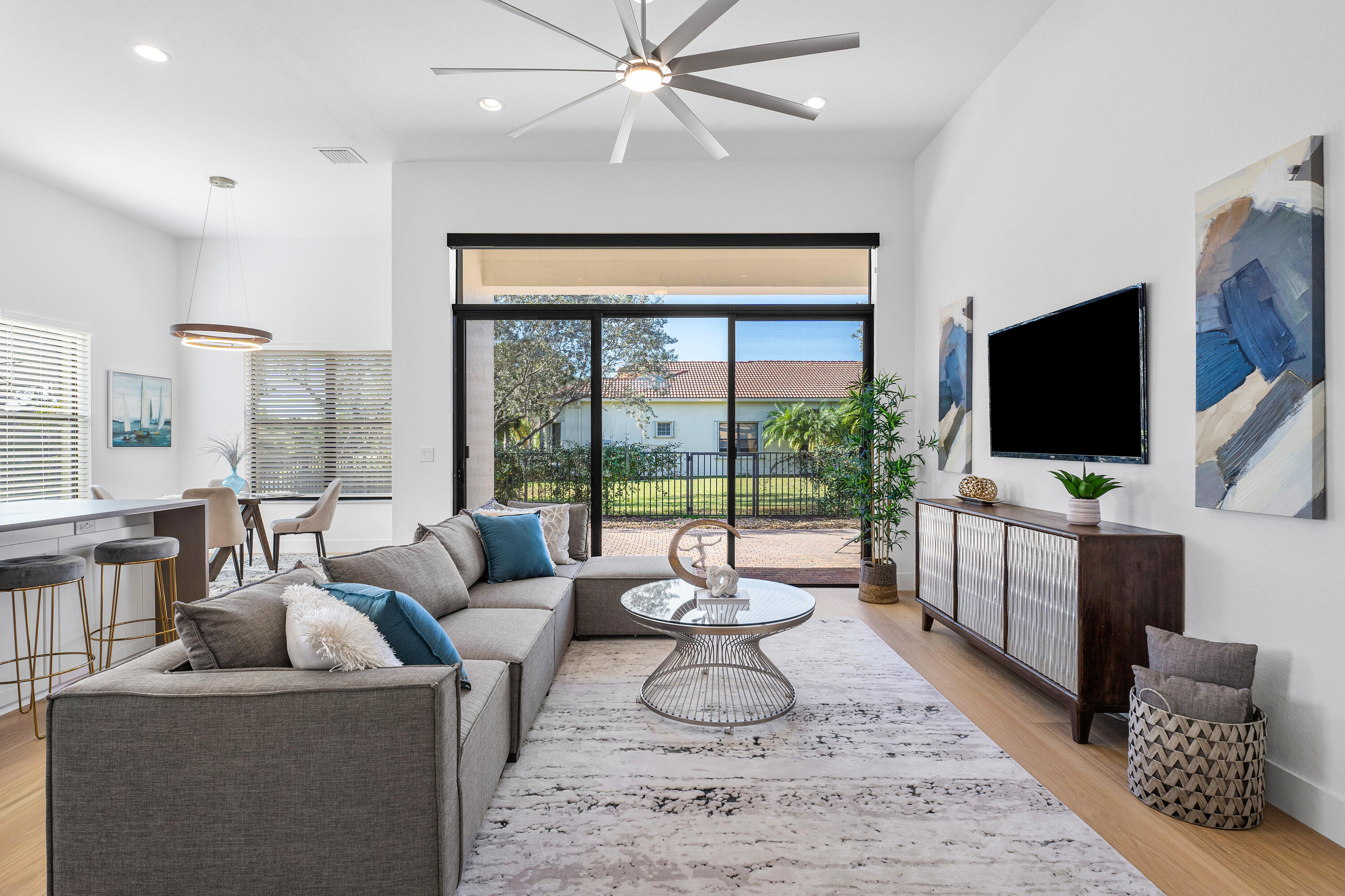 9508 Tivoli Isles Boulevard