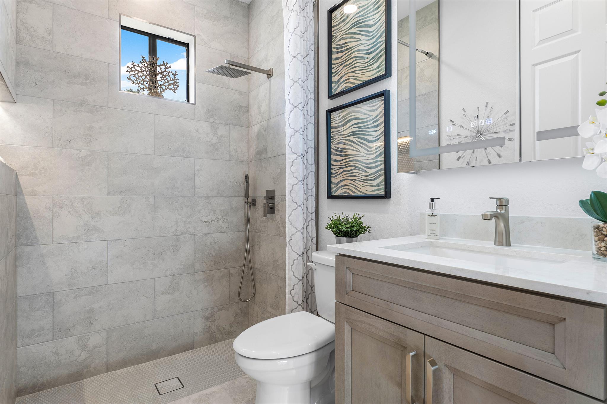 9508 Tivoli Isles Boulevard