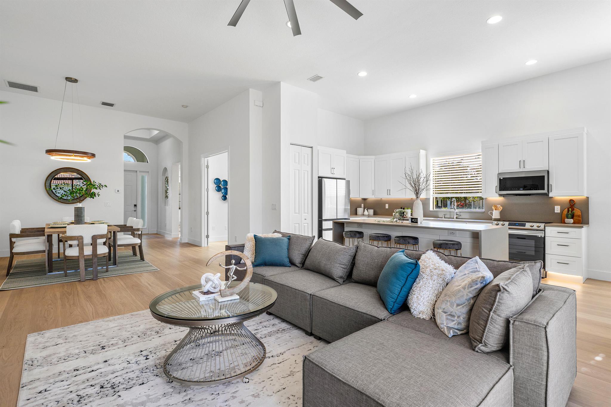 9508 Tivoli Isles Boulevard