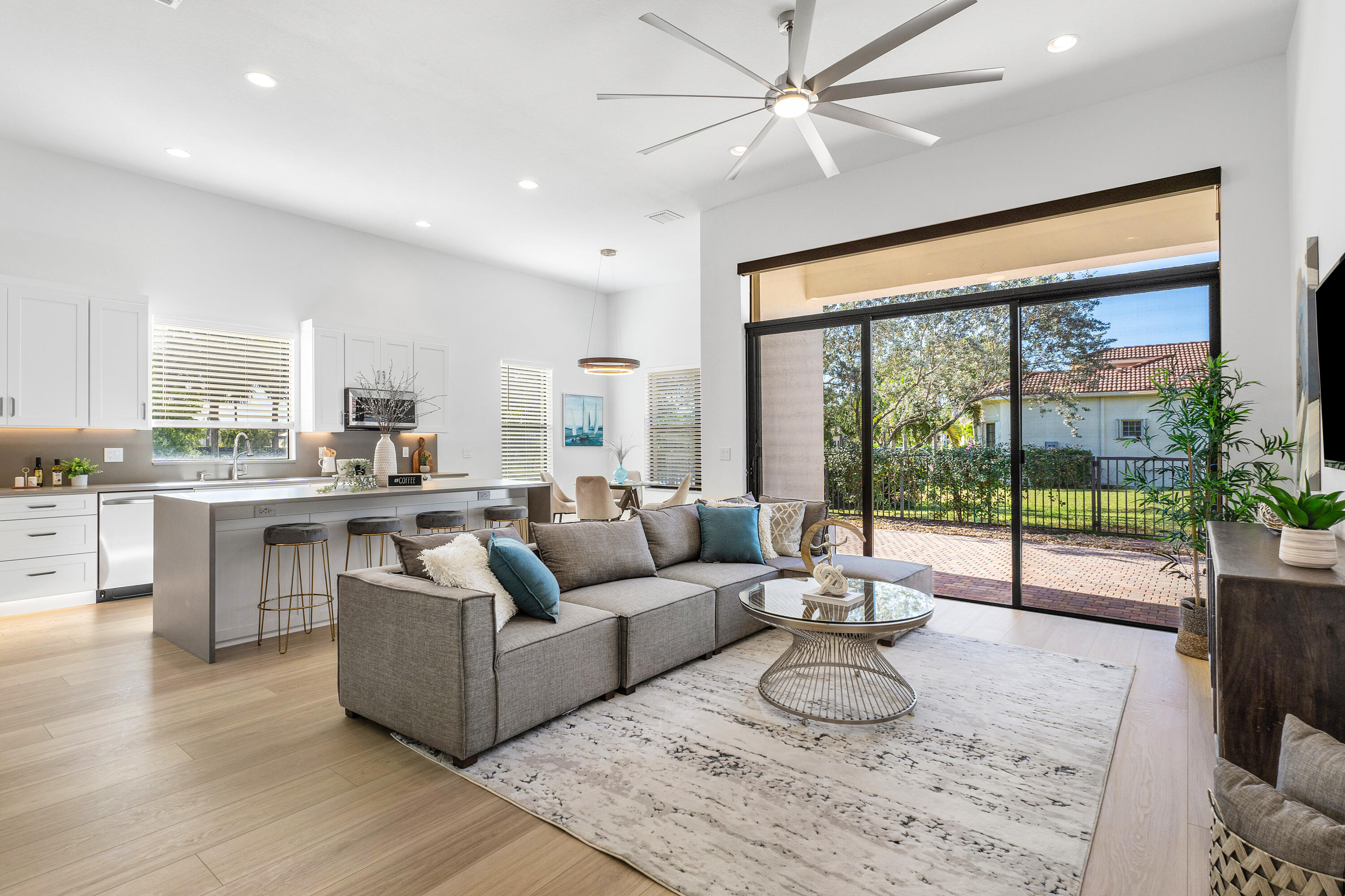 9508 Tivoli Isles Boulevard