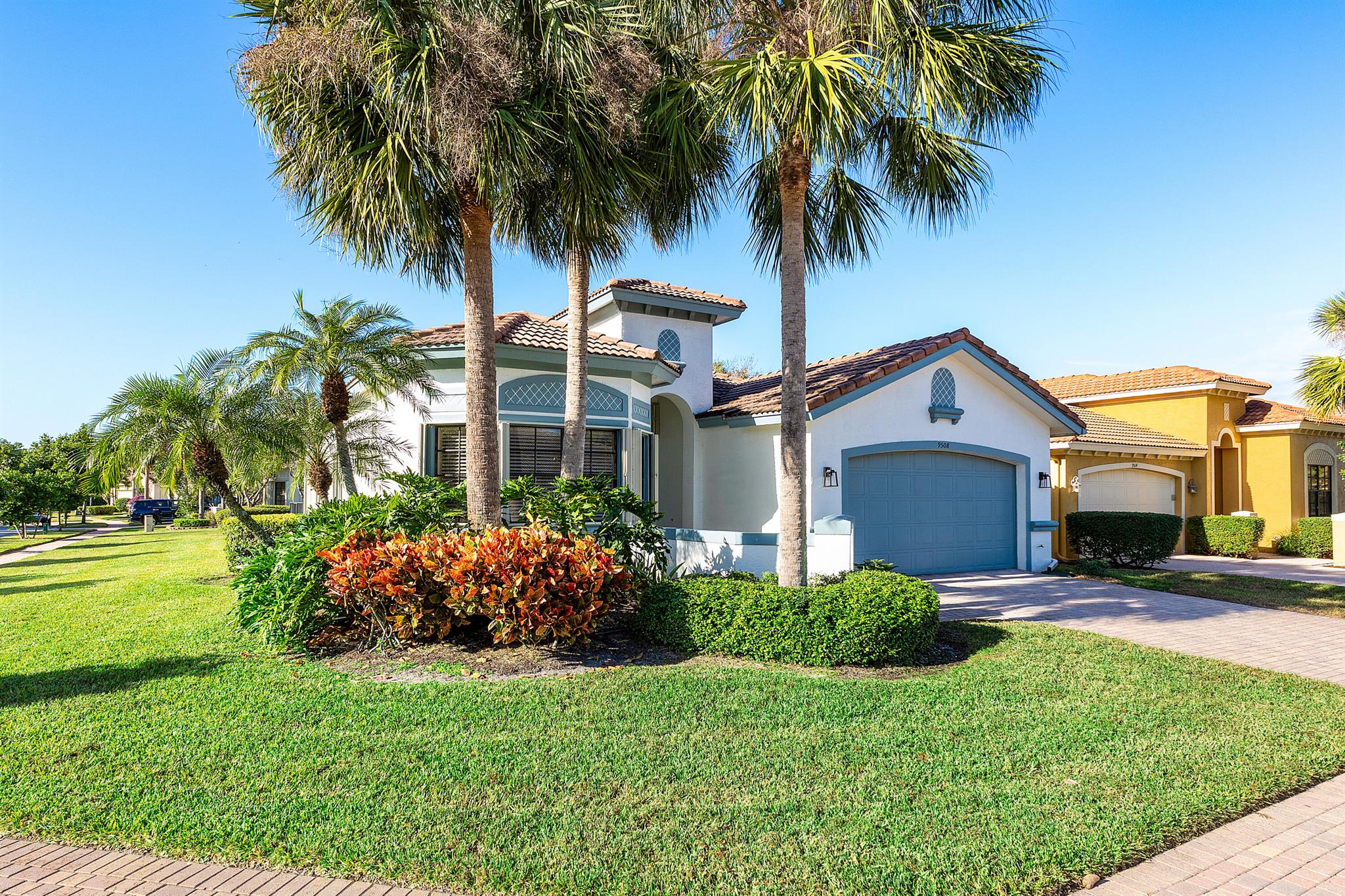 9508 Tivoli Isles Boulevard