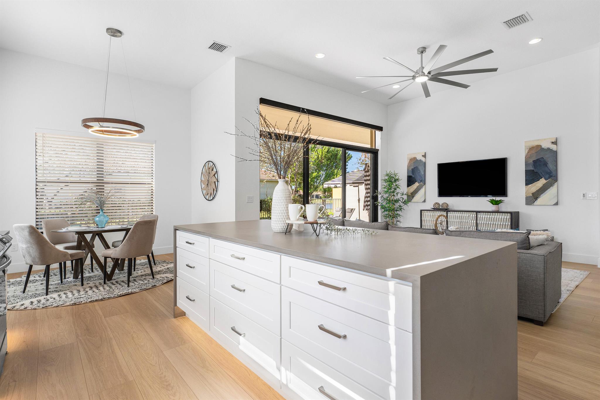 9508 Tivoli Isles Boulevard