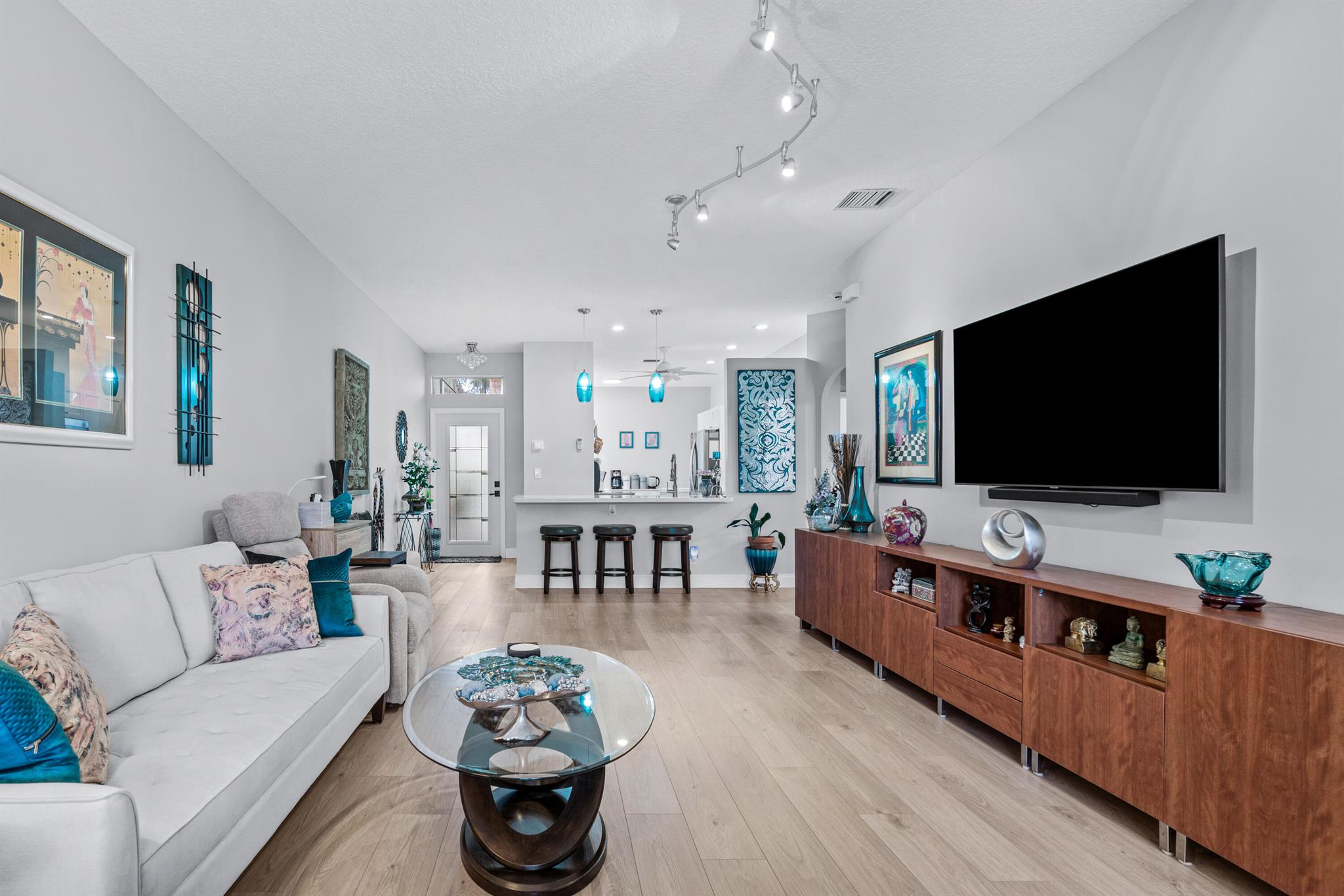 10745 Royal Caribbean Circle