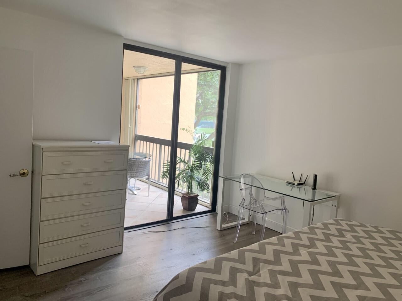 950 Egret Circle 5206