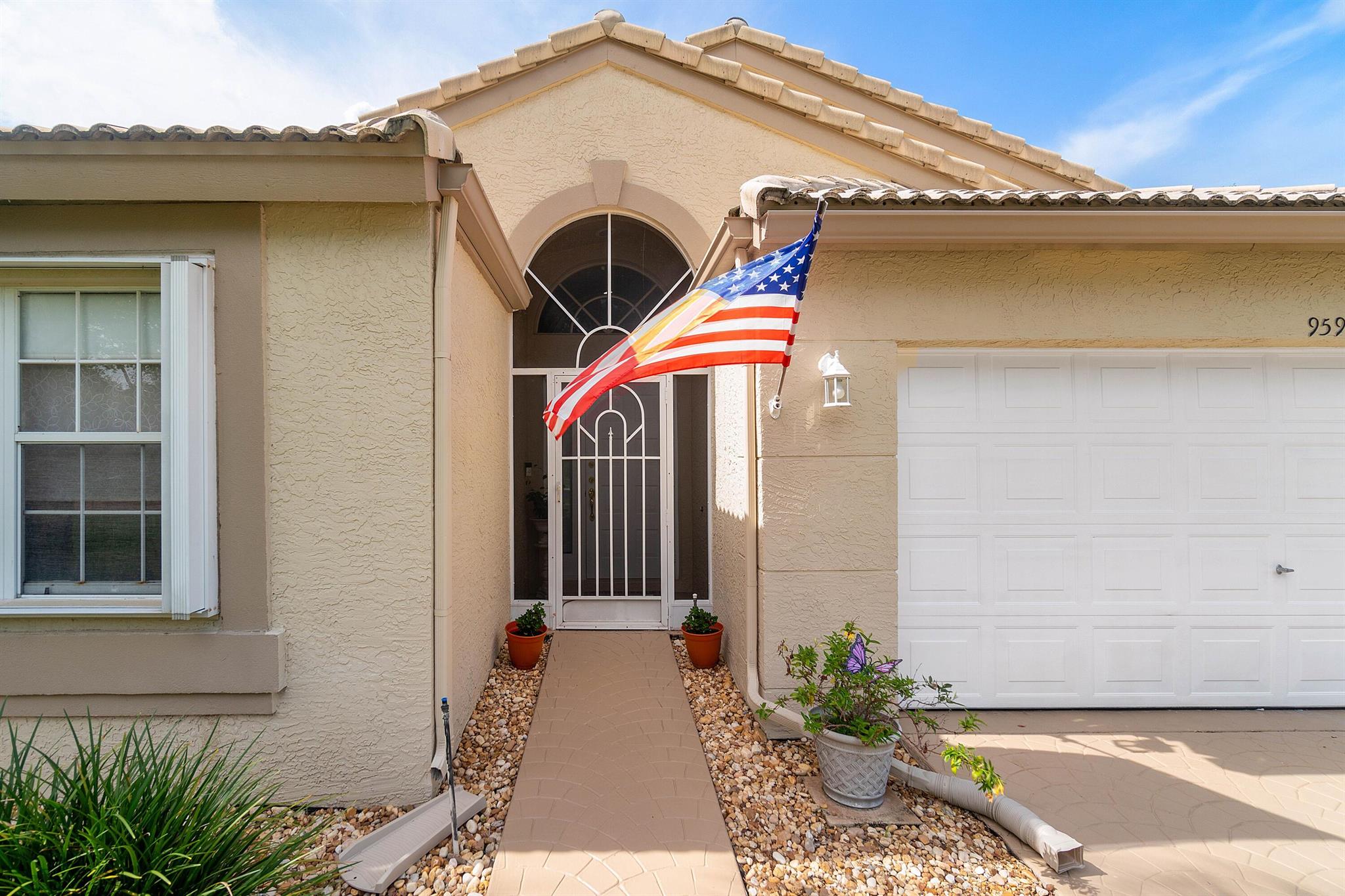 9594 Arbor View Drive N