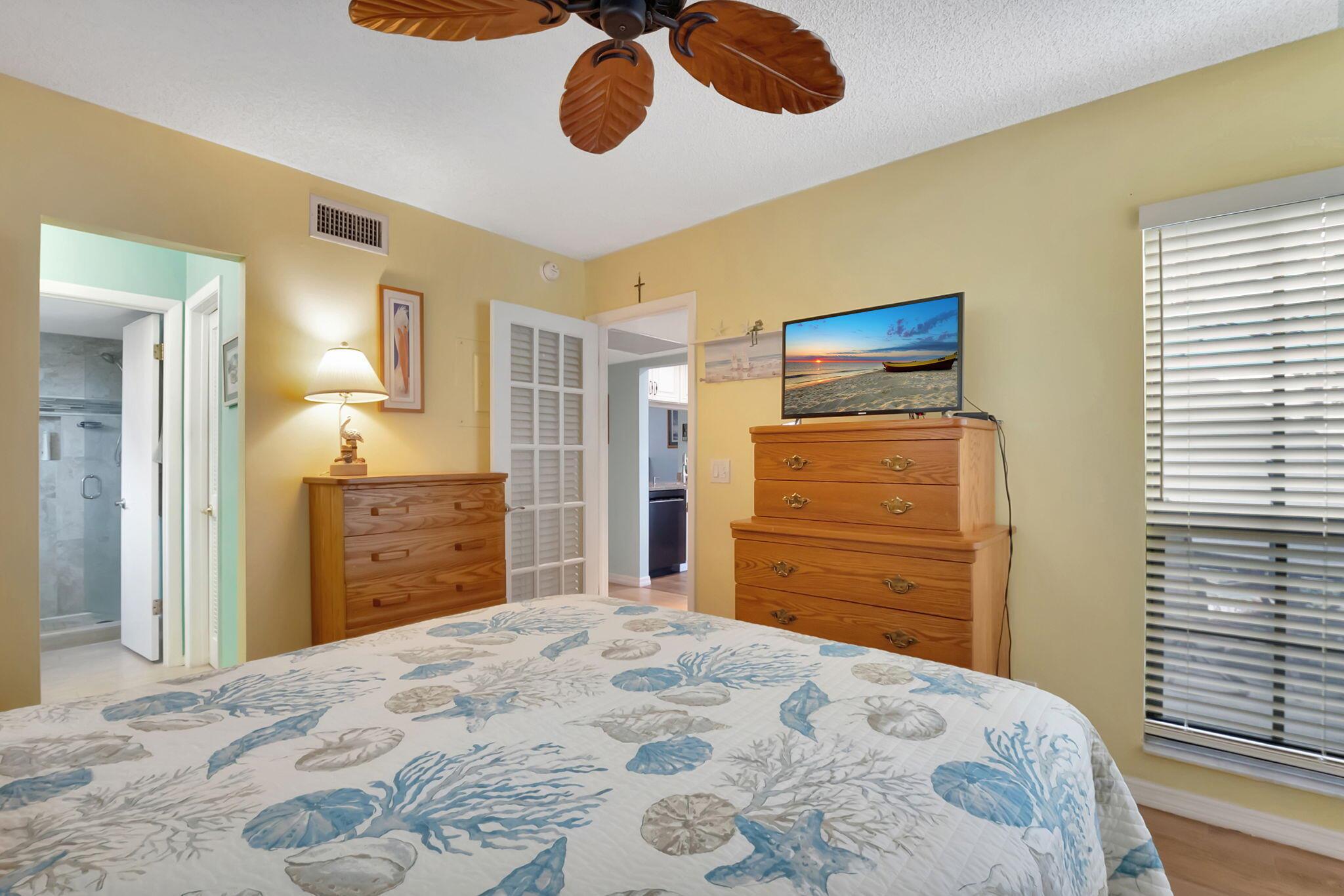 1405 S Federal Highway 117