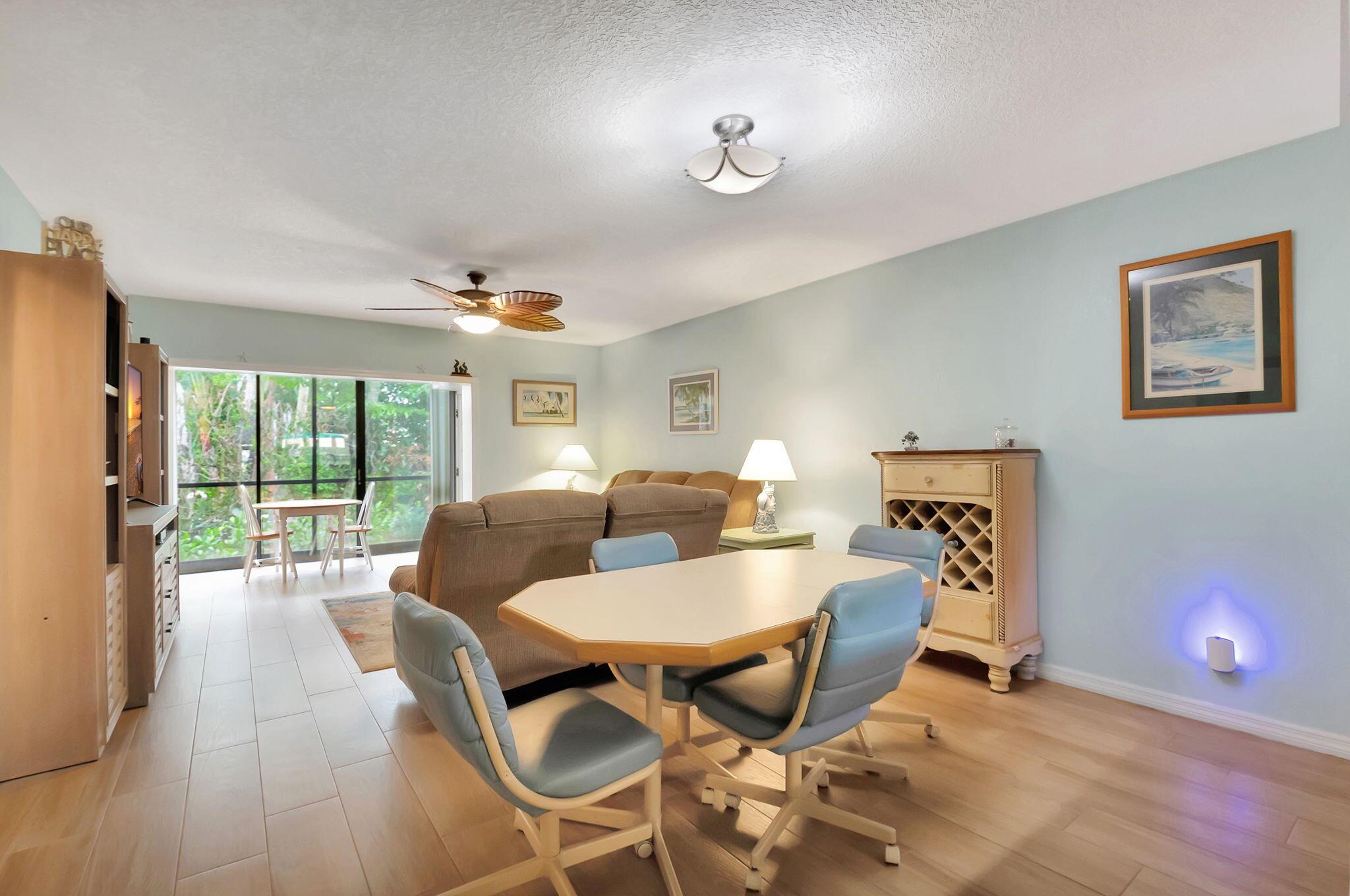 1405 S Federal Highway 117