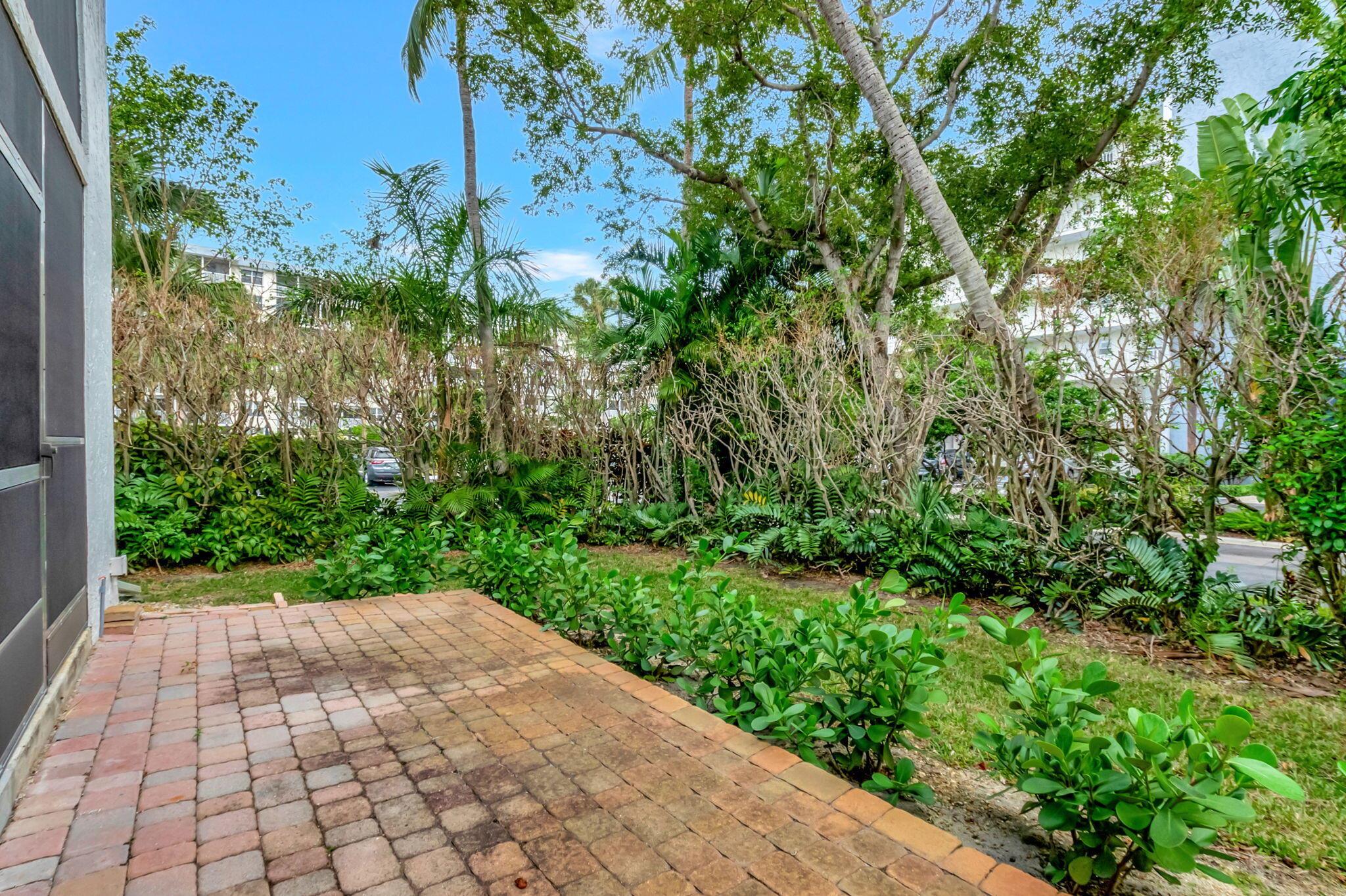 1405 S Federal Highway 117