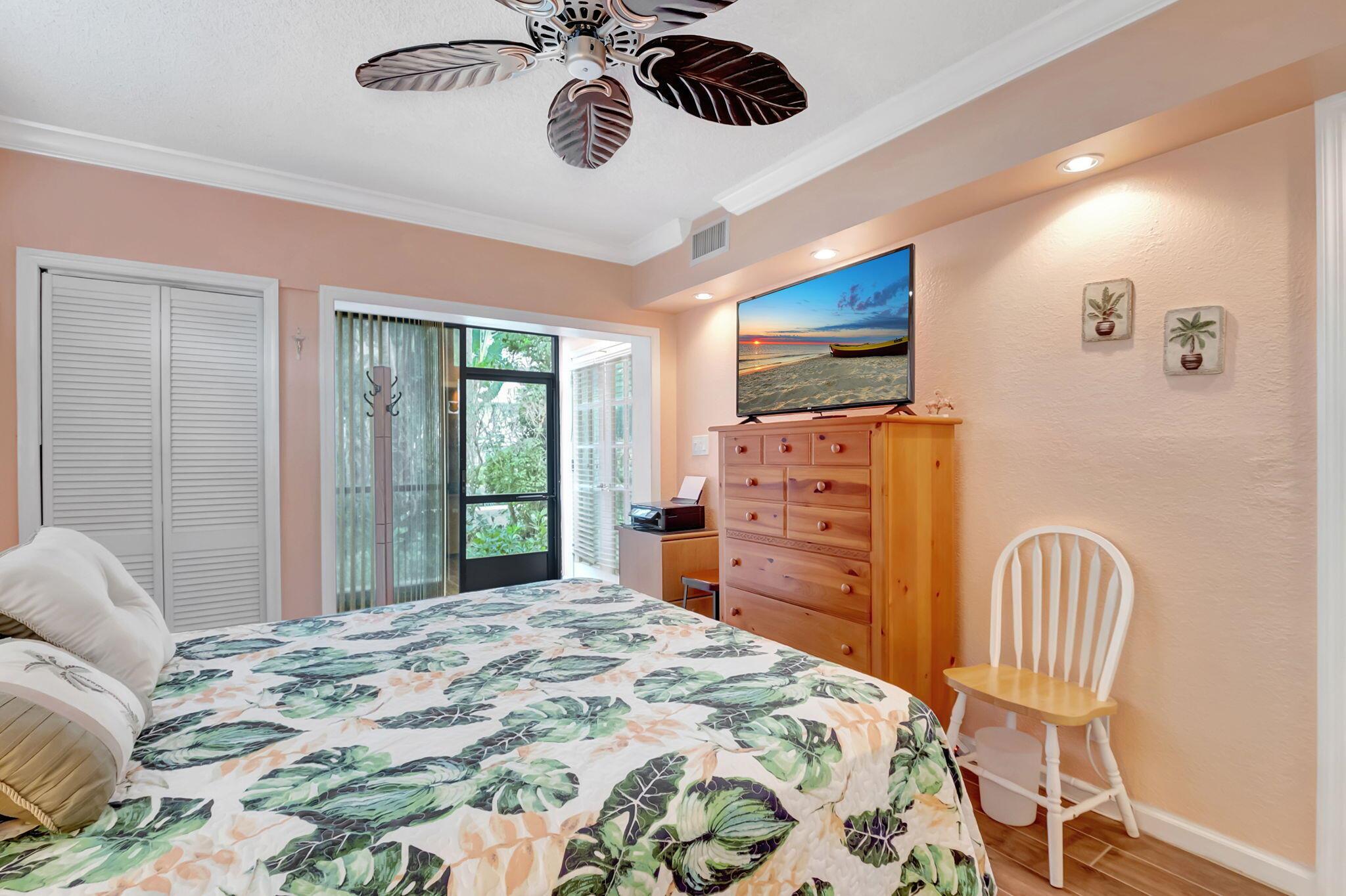 1405 S Federal Highway 117