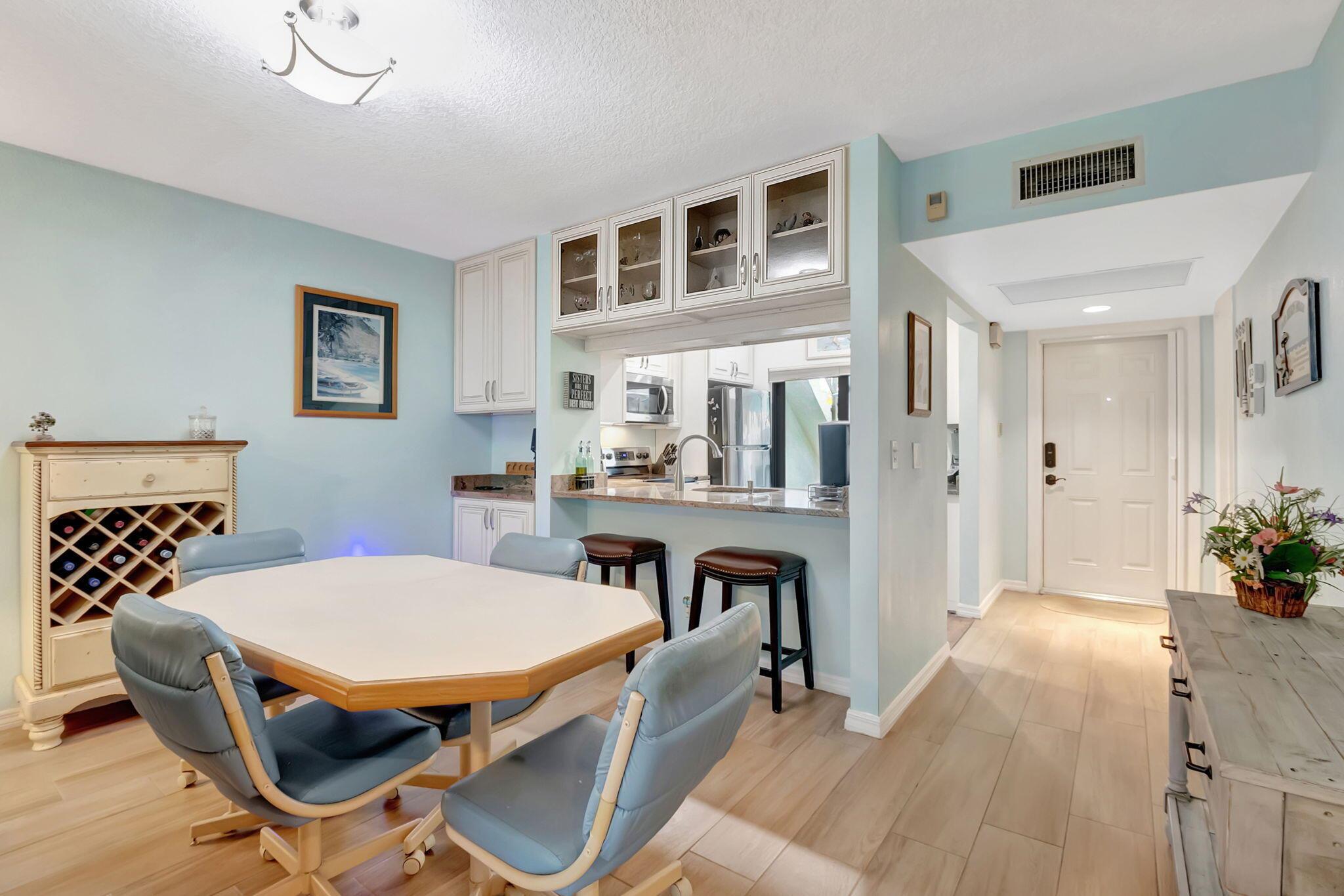 1405 S Federal Highway 117