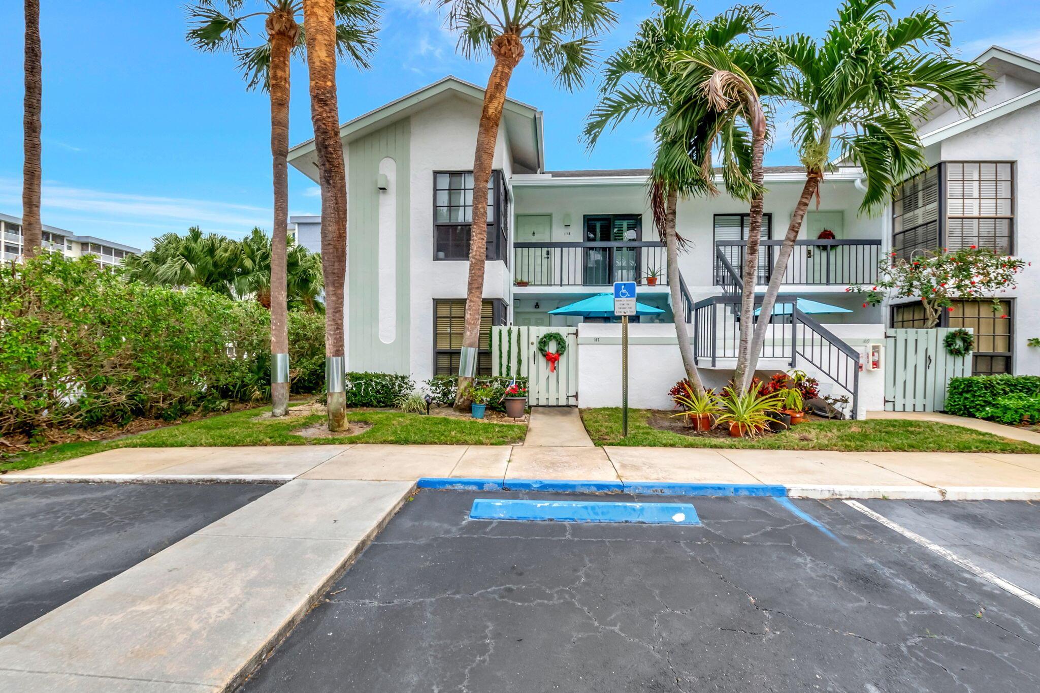 1405 S Federal Highway 117