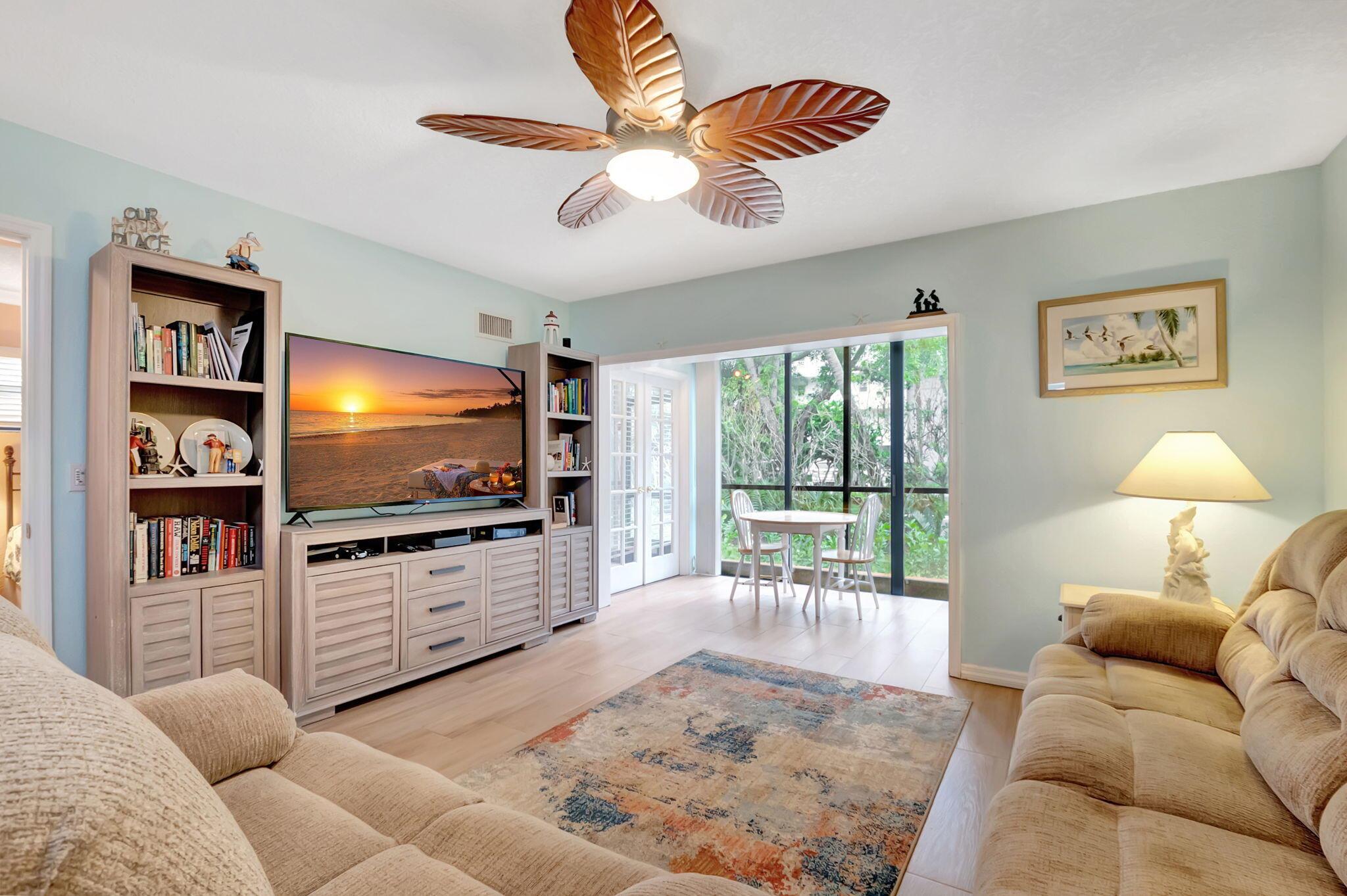 1405 S Federal Highway 117