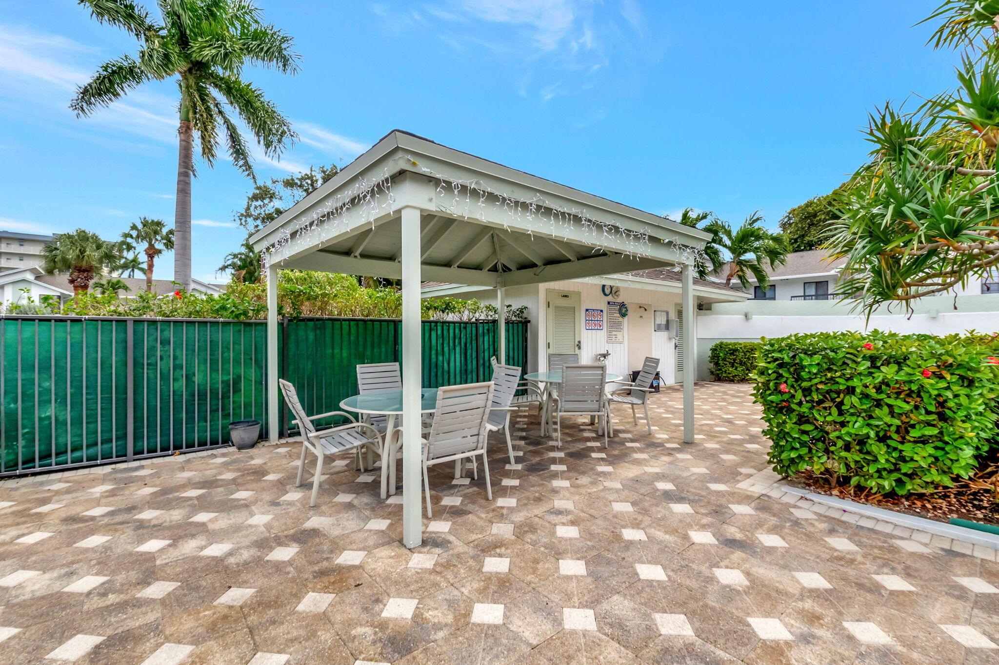 1405 S Federal Highway 117