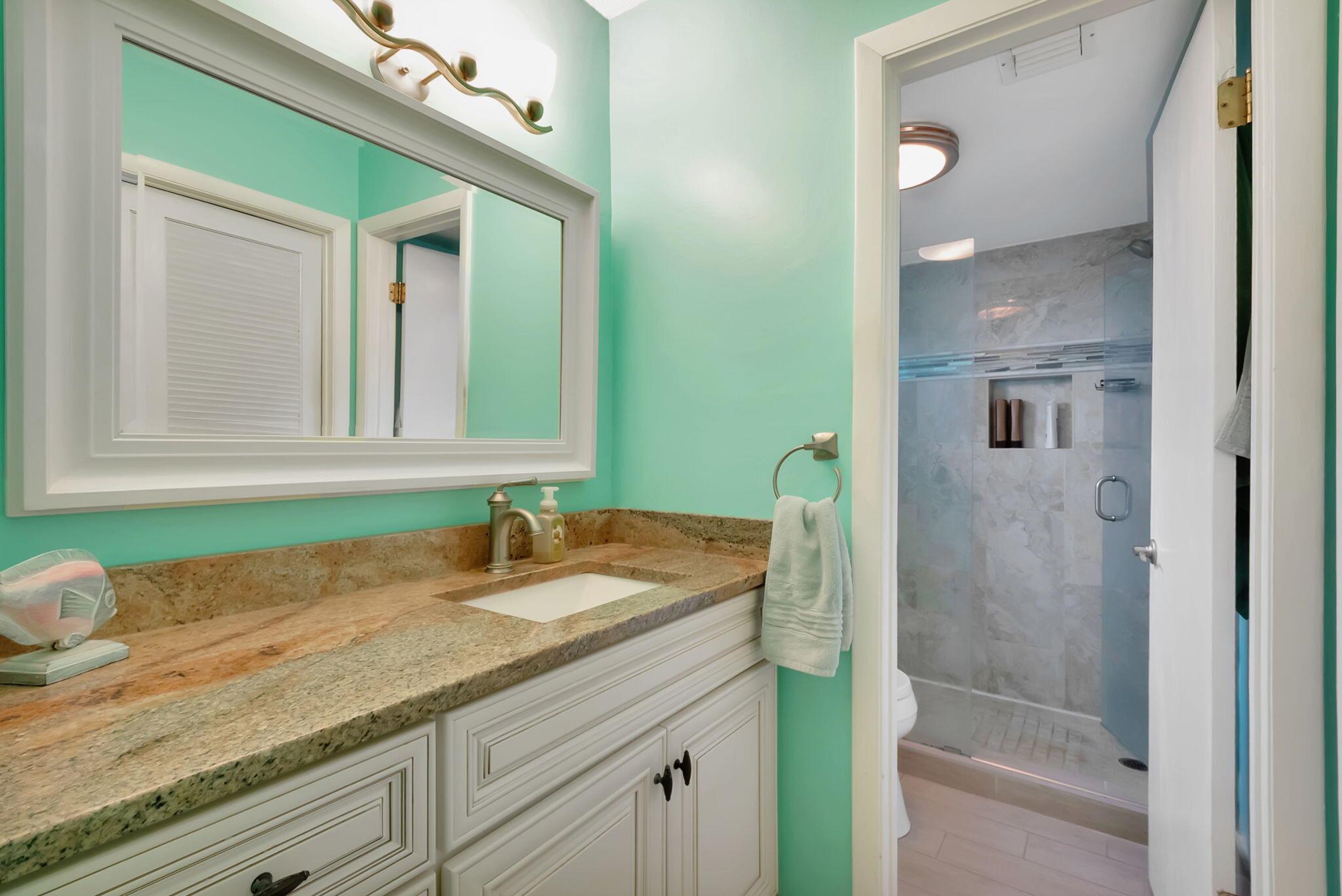 1405 S Federal Highway 117