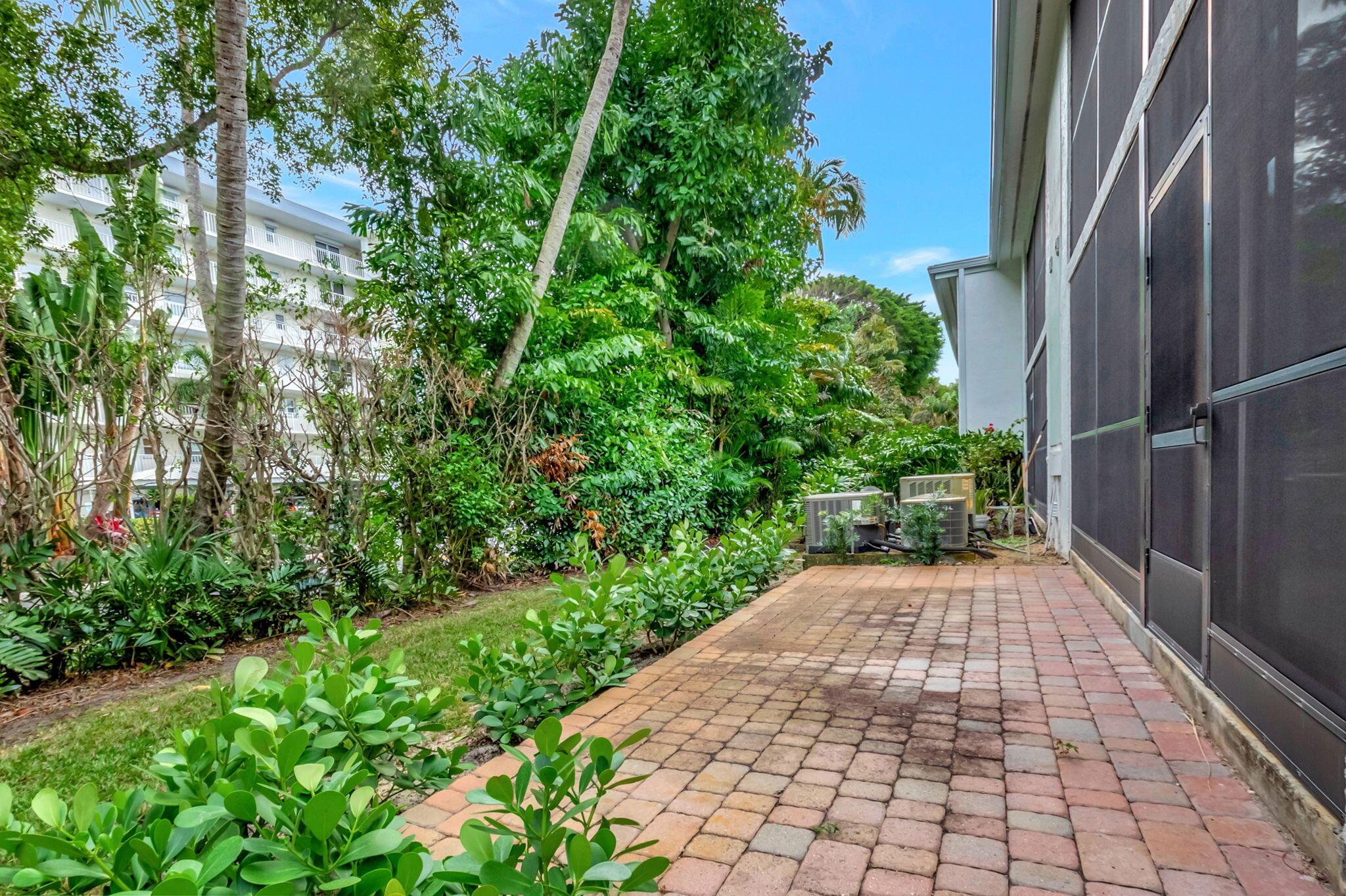 1405 S Federal Highway 117