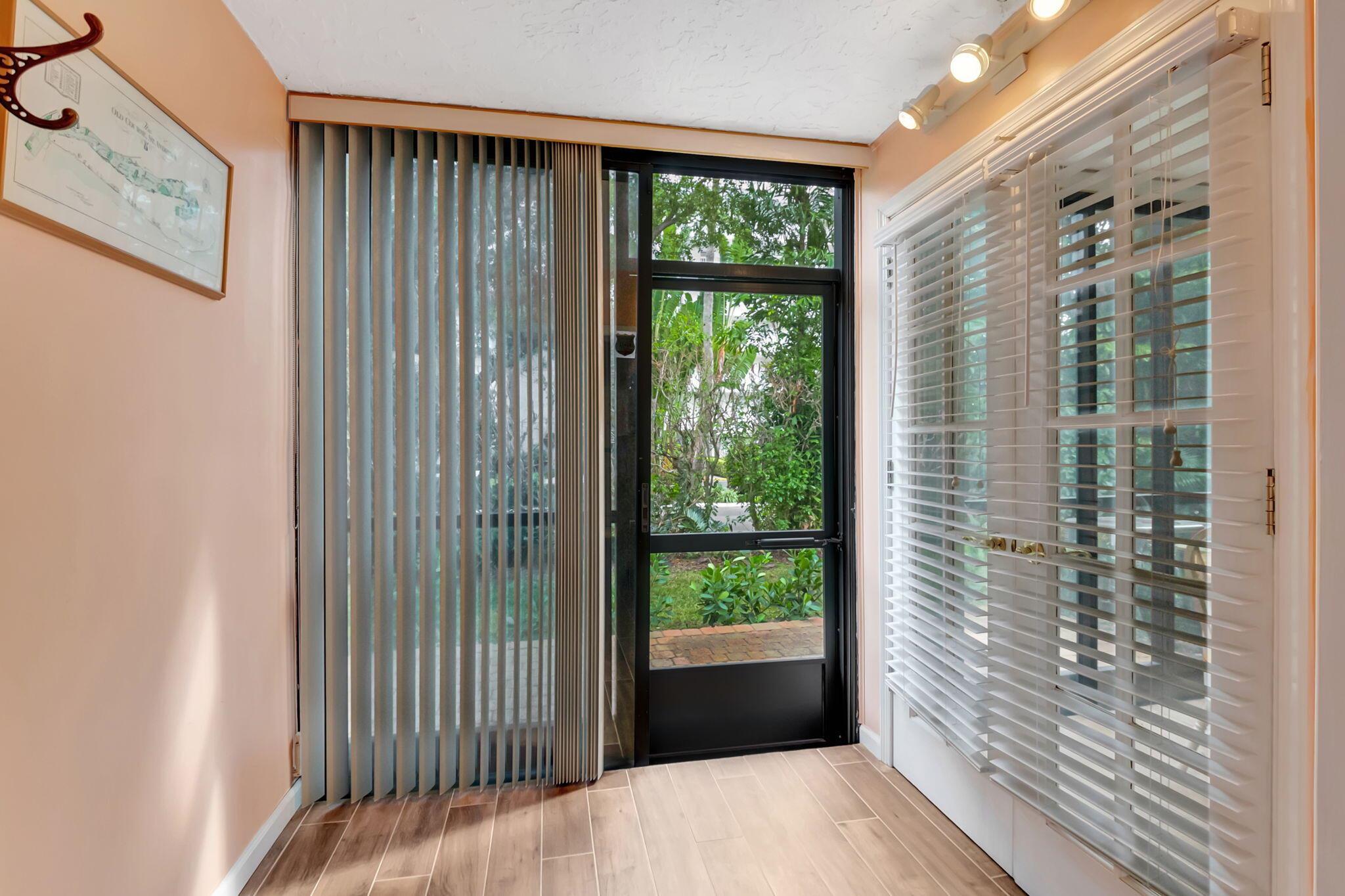 1405 S Federal Highway 117