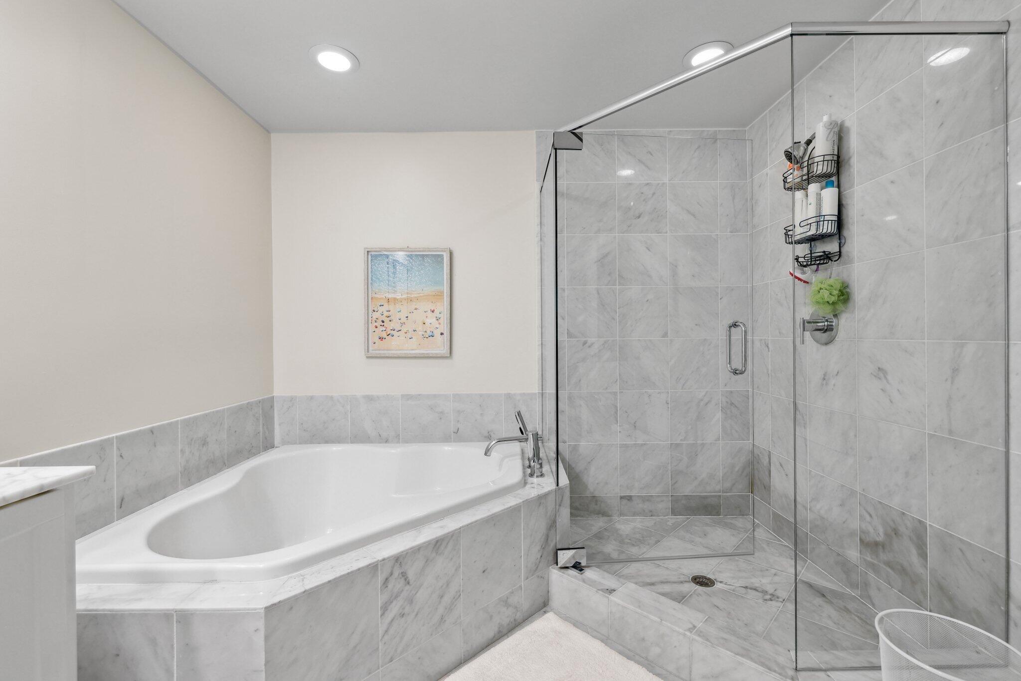 225 NE 1st Street 204