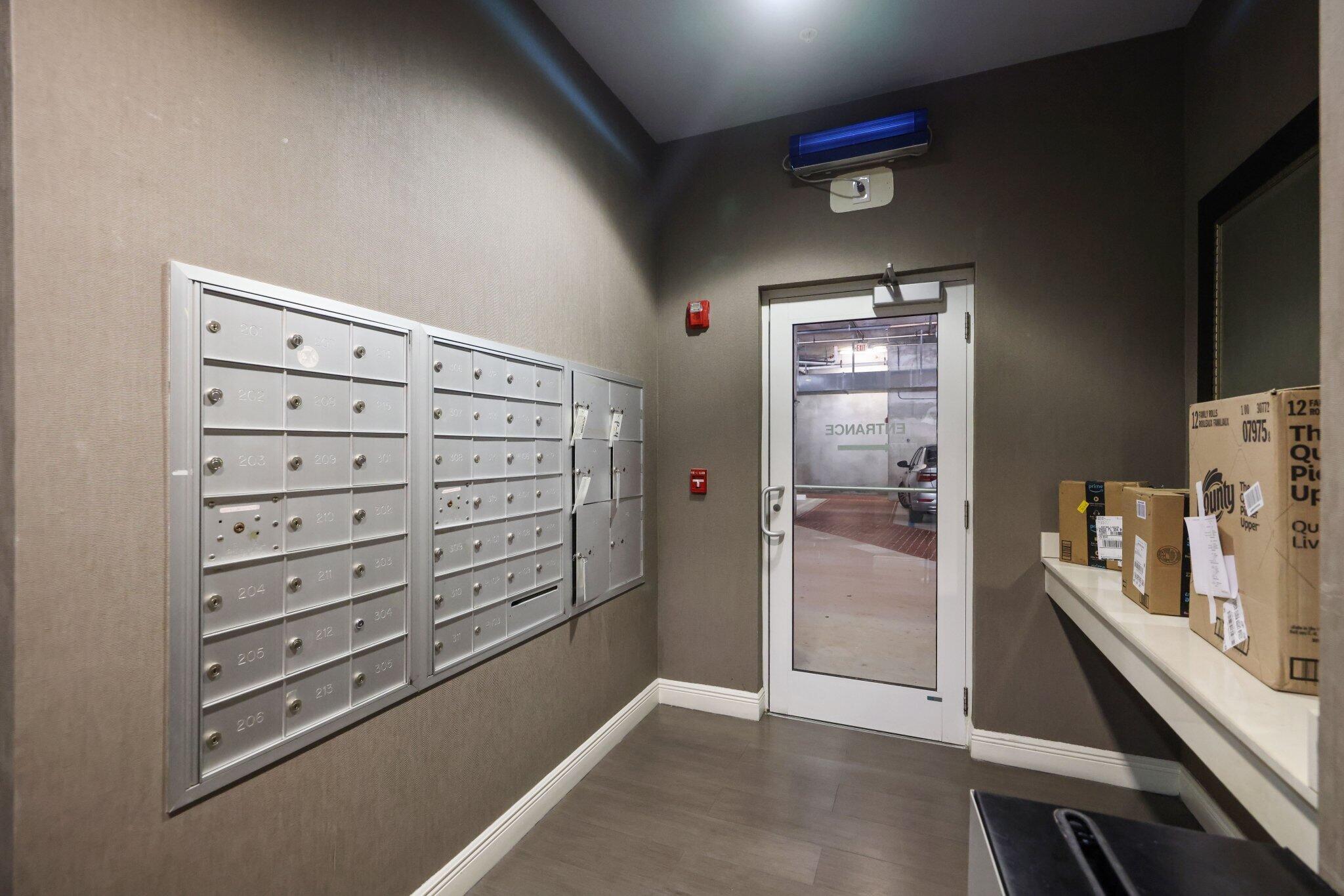 225 NE 1st Street 204