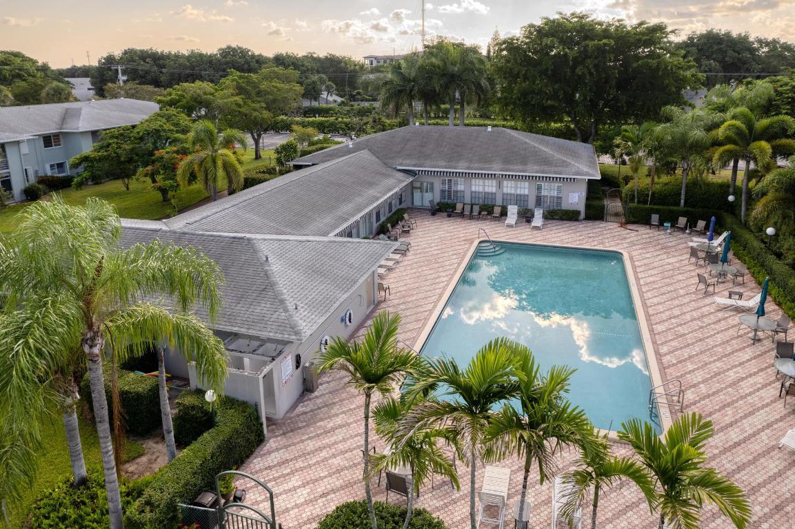 2340 SW 22nd 302 Avenue 302