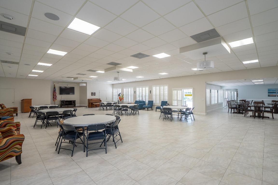 2340 SW 22nd 302 Avenue 302