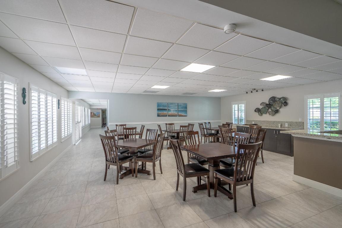 2340 SW 22nd 302 Avenue 302