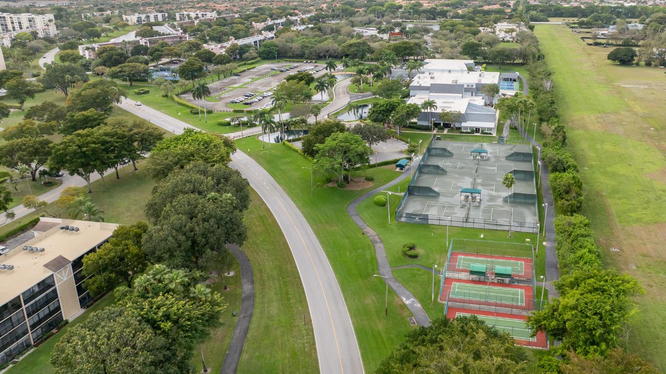 6515 Kensington Lane 201