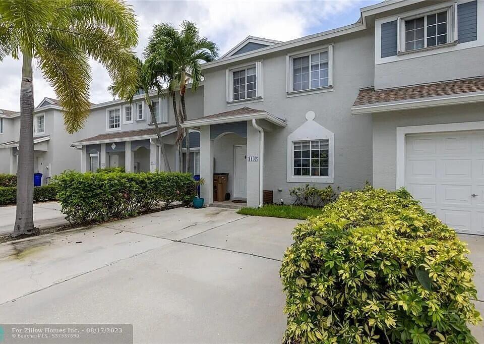 1142 SW 44th Way