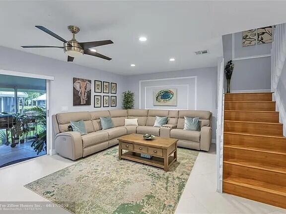 1142 SW 44th Way