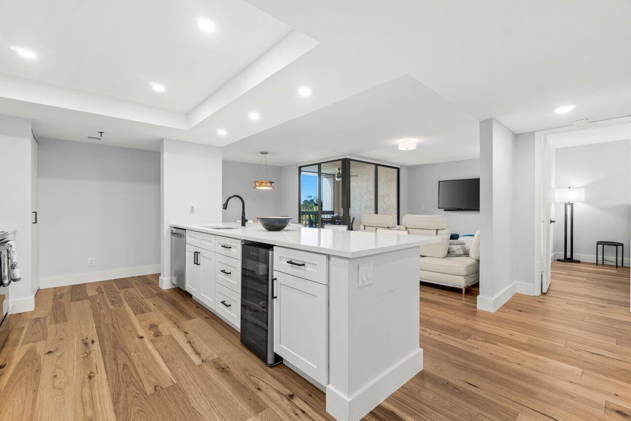 955 Egret Circle 408