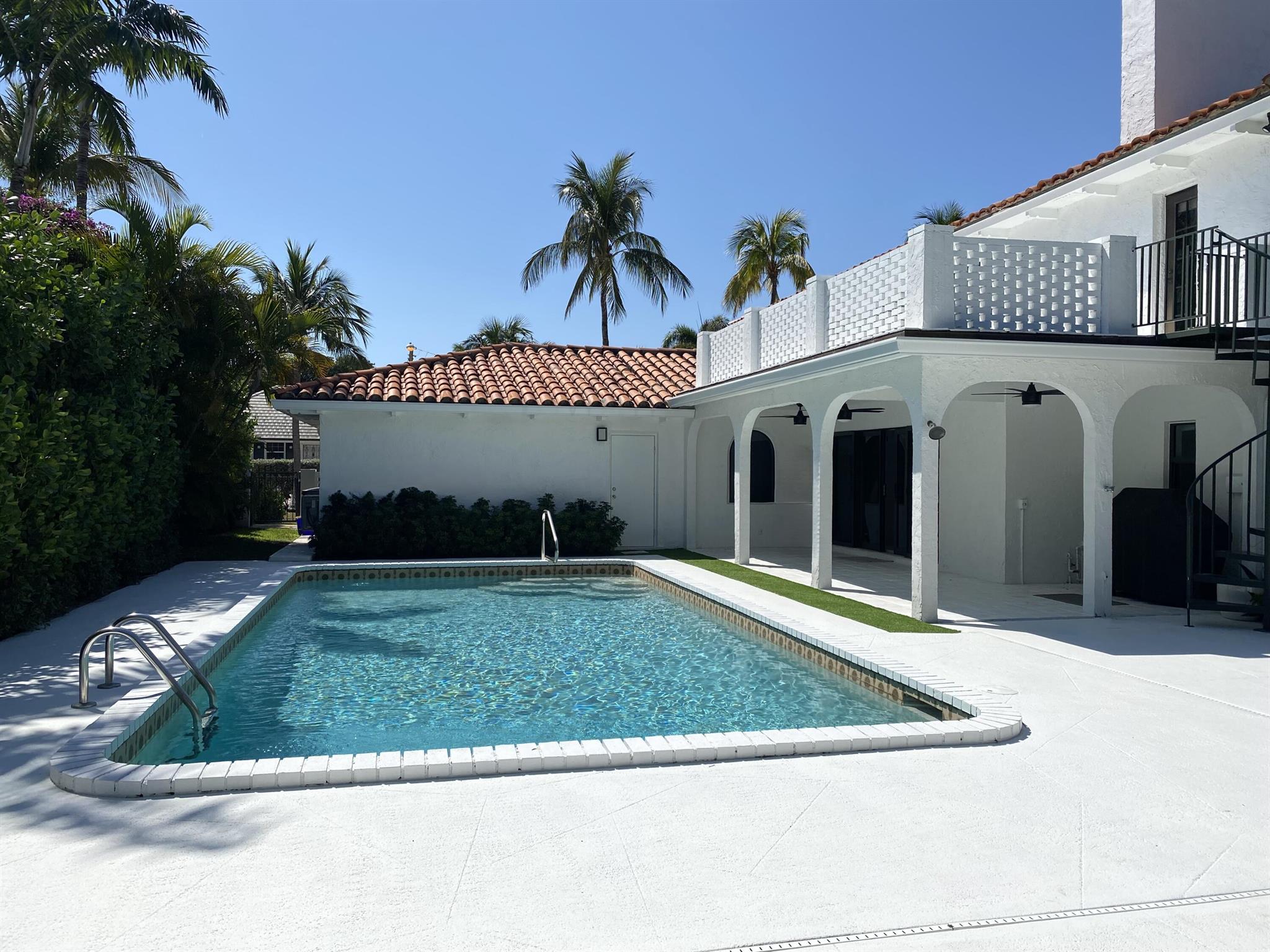 129 Seminole Avenue