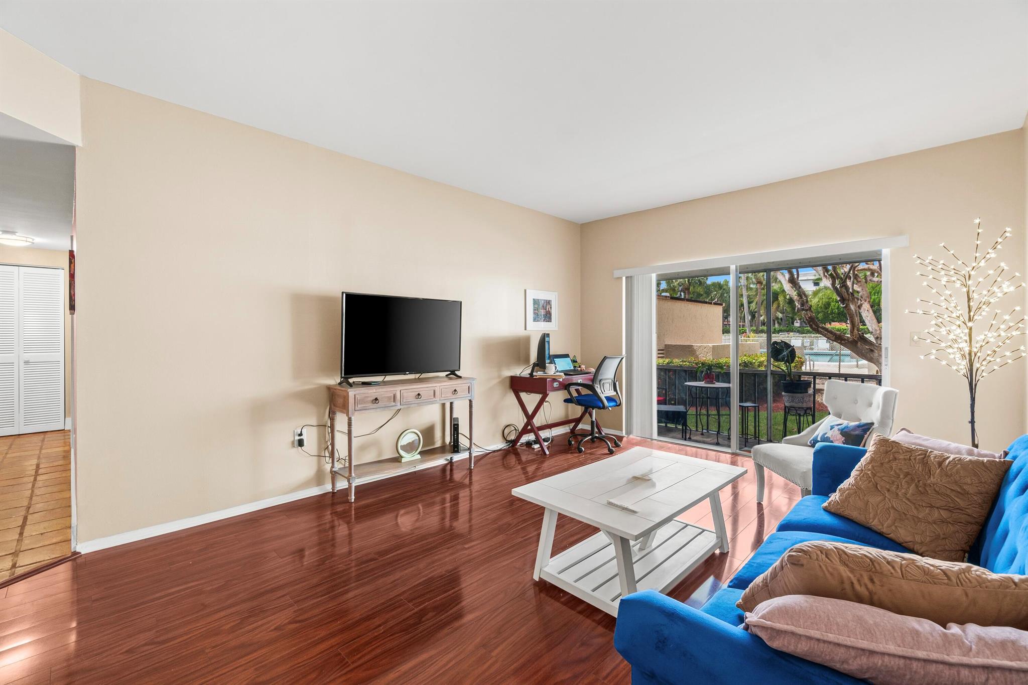 290 W Palmetto Park Road 114