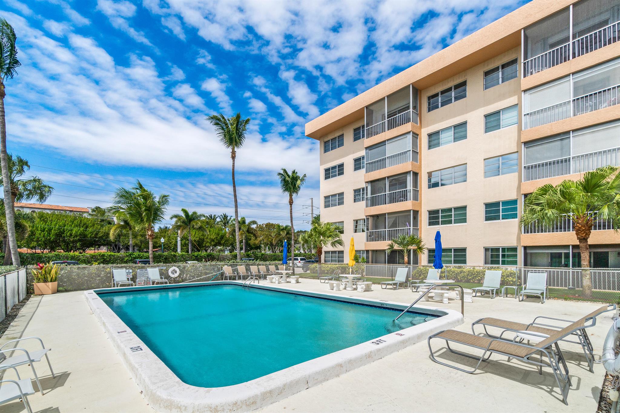 290 W Palmetto Park Road 114