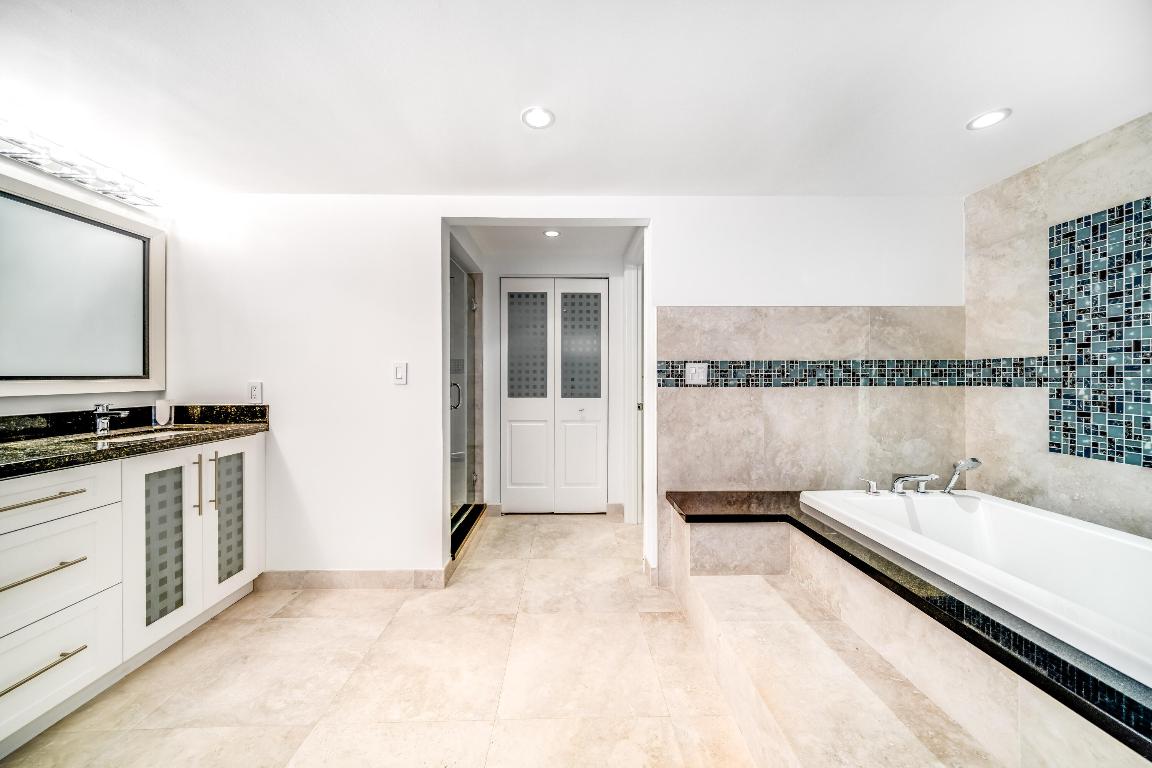 2155 S Ocean Boulevard 9