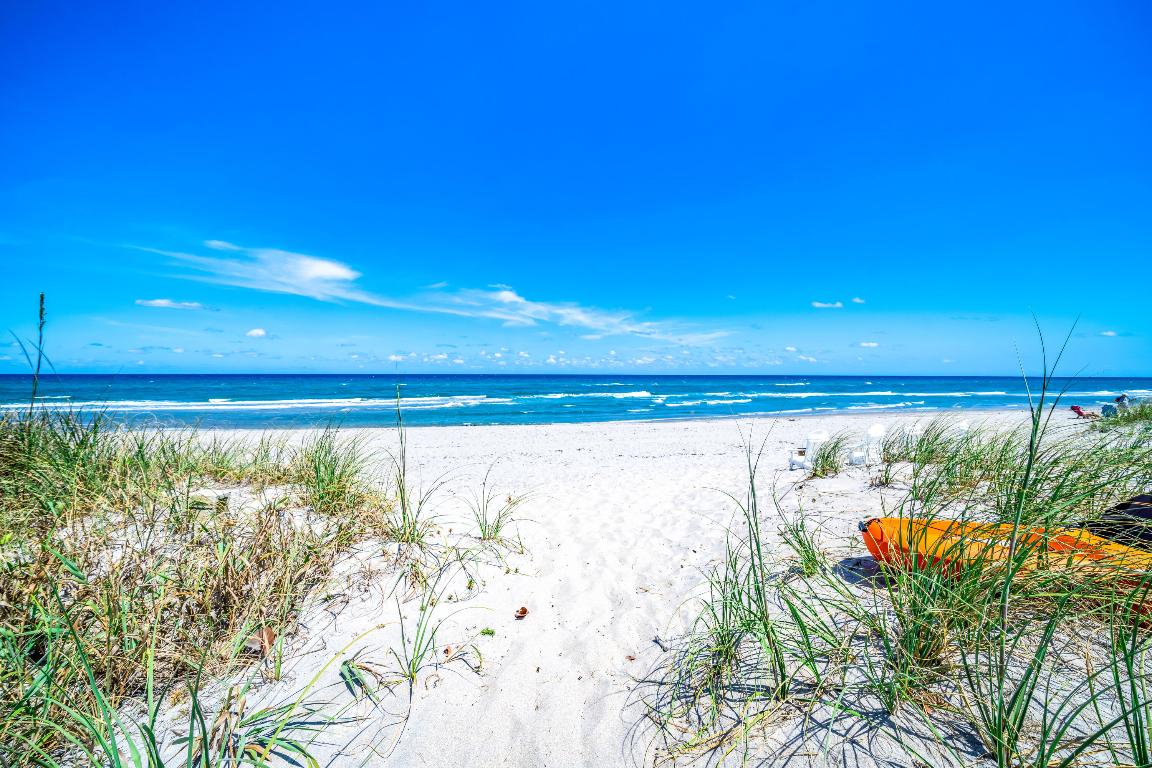 2155 S Ocean Boulevard 9