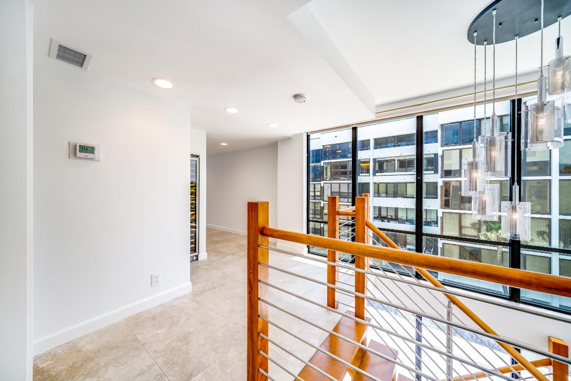 2155 S Ocean Boulevard 9