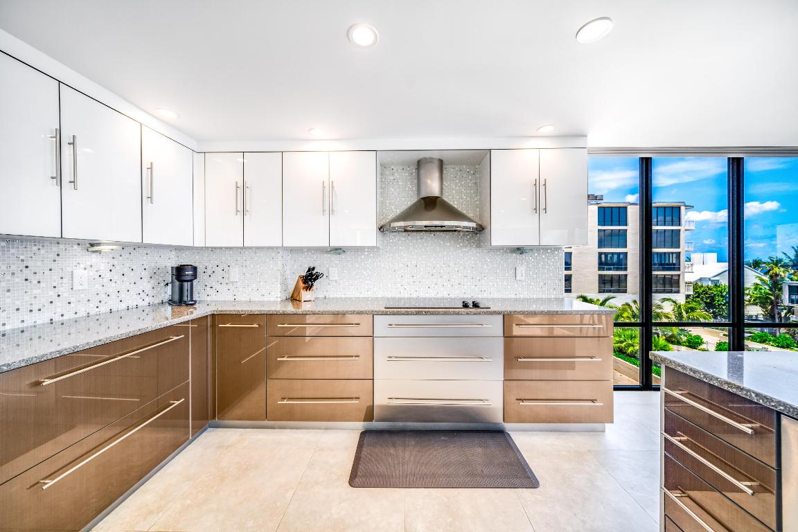 2155 S Ocean Boulevard 9