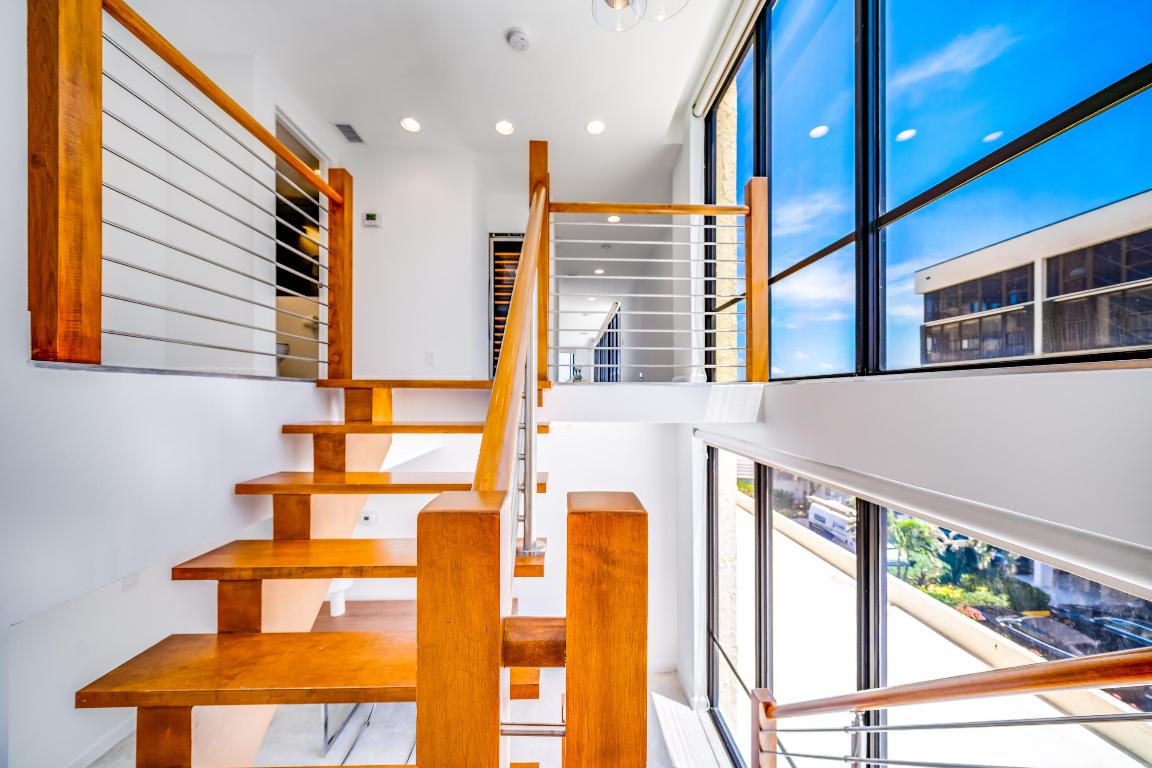 2155 S Ocean Boulevard 9